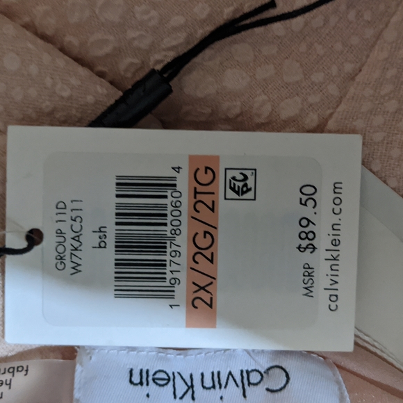 Calvin Klein textured bell sleeve blouse Plus size - Picture 4 of 7